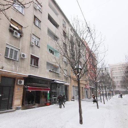 White Apartment Belgrad Exteriör bild