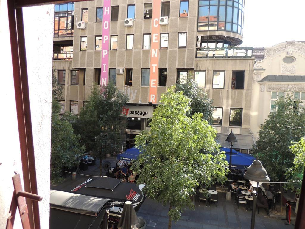 White Apartment Belgrad Rum bild